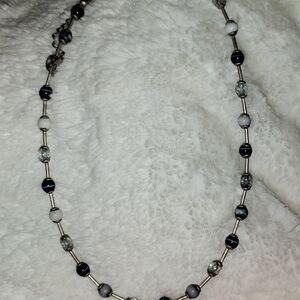 Vintage Elegant Blue and Silver Beaded Necklace!